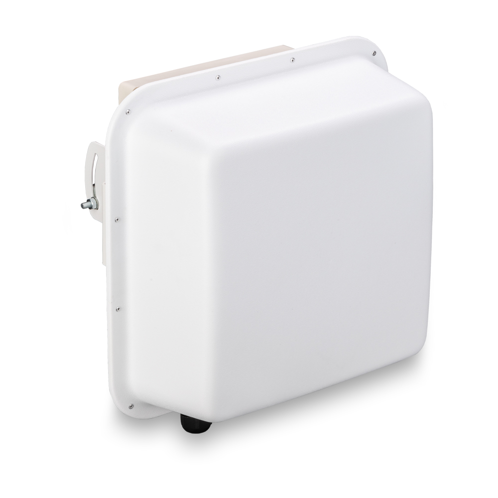 Широкополосная 3G/4G MIMO антенна усилением 15 дБи KAA15-700/2700 BOX